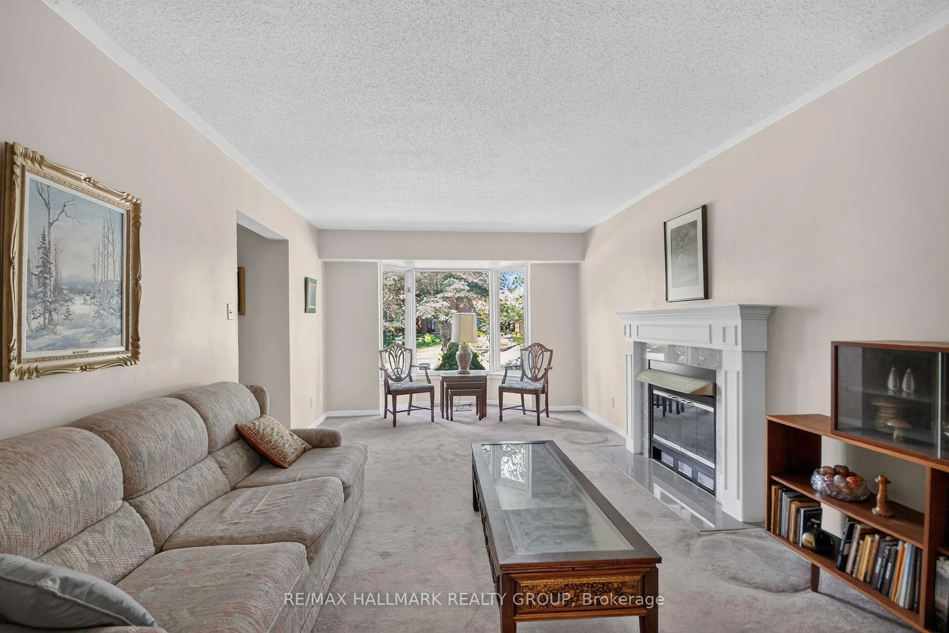 Photo 9 of 9 Halldorson Crescent, Ottawa, Kanata - Kanata Lakes/Heritage Hills — HOMEH