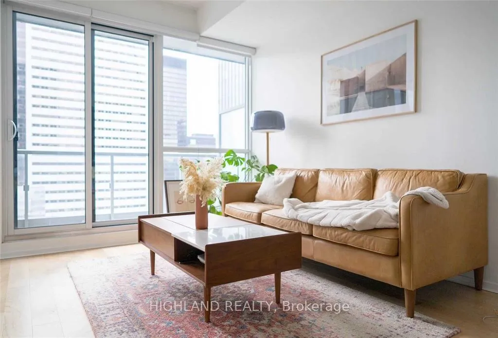 Photo 3 of Unit 3108, 70 Temperance Street, Toronto, Bay Street Corridor — HOMEH
