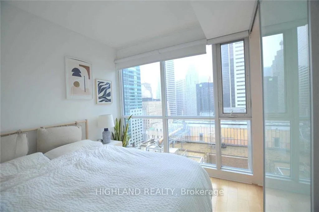 Photo 10 of Unit 3108, 70 Temperance Street, Toronto, Bay Street Corridor — HOMEH