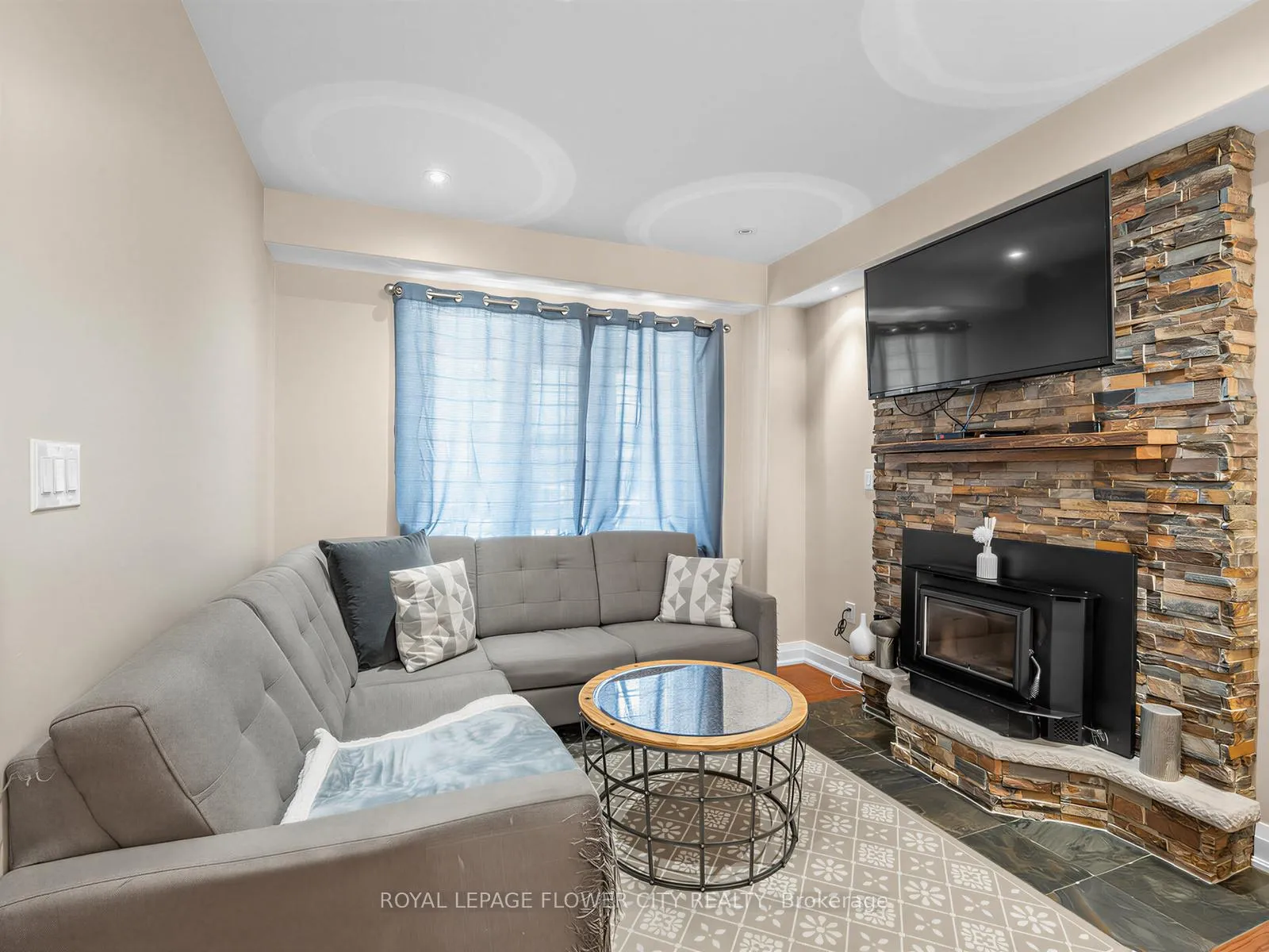 Photo 7 of 52 Gillespie Avenue, Toronto, Weston-Pellam Park — HOMEH