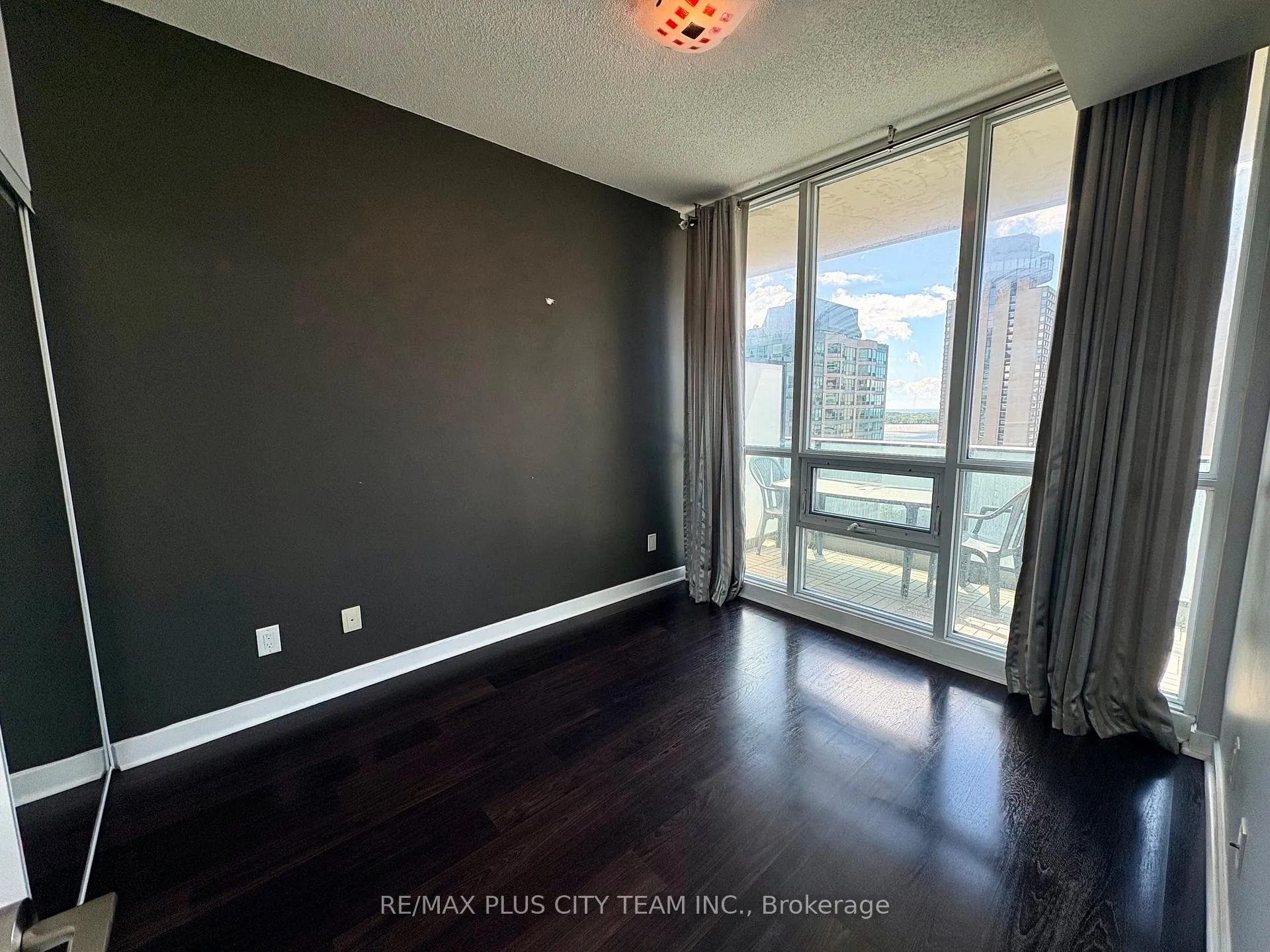 Photo 7 of Unit 2109, 33 Bay Street, Toronto, Waterfront Communities — HOMEH
