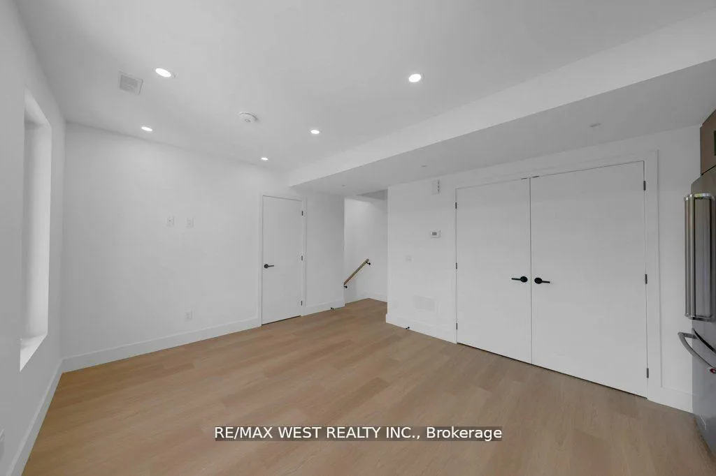 Photo 8 of Unit C, 502 Atlas Avenue, Toronto, Oakwood Village — HOMEH