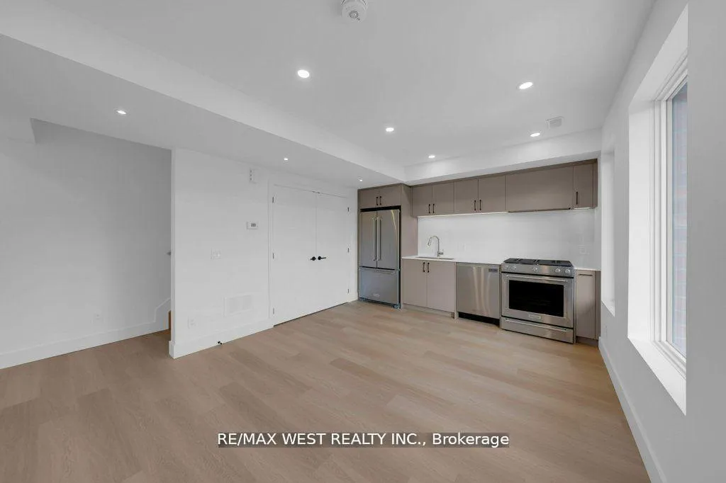Photo 11 of Unit C, 502 Atlas Avenue, Toronto, Oakwood Village — HOMEH