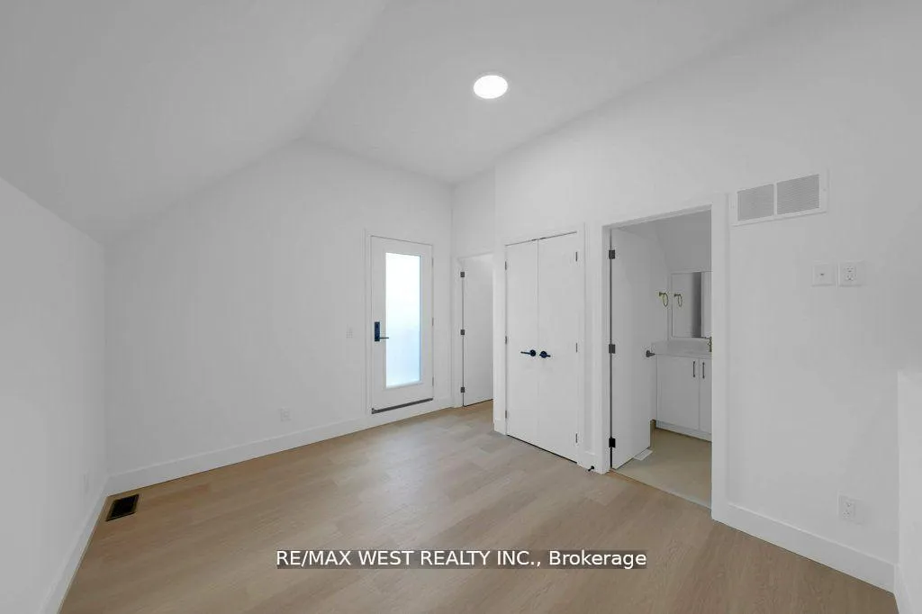 Photo 13 of Unit C, 502 Atlas Avenue, Toronto, Oakwood Village — HOMEH