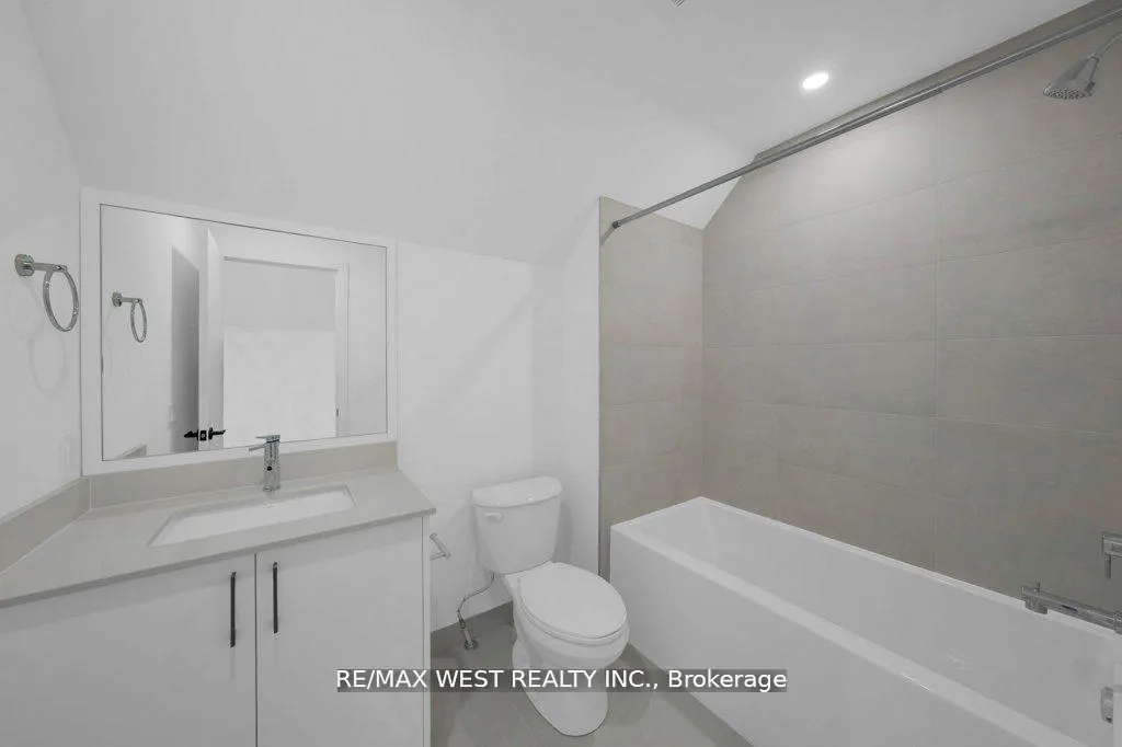 Photo 14 of Unit C, 502 Atlas Avenue, Toronto, Oakwood Village — HOMEH