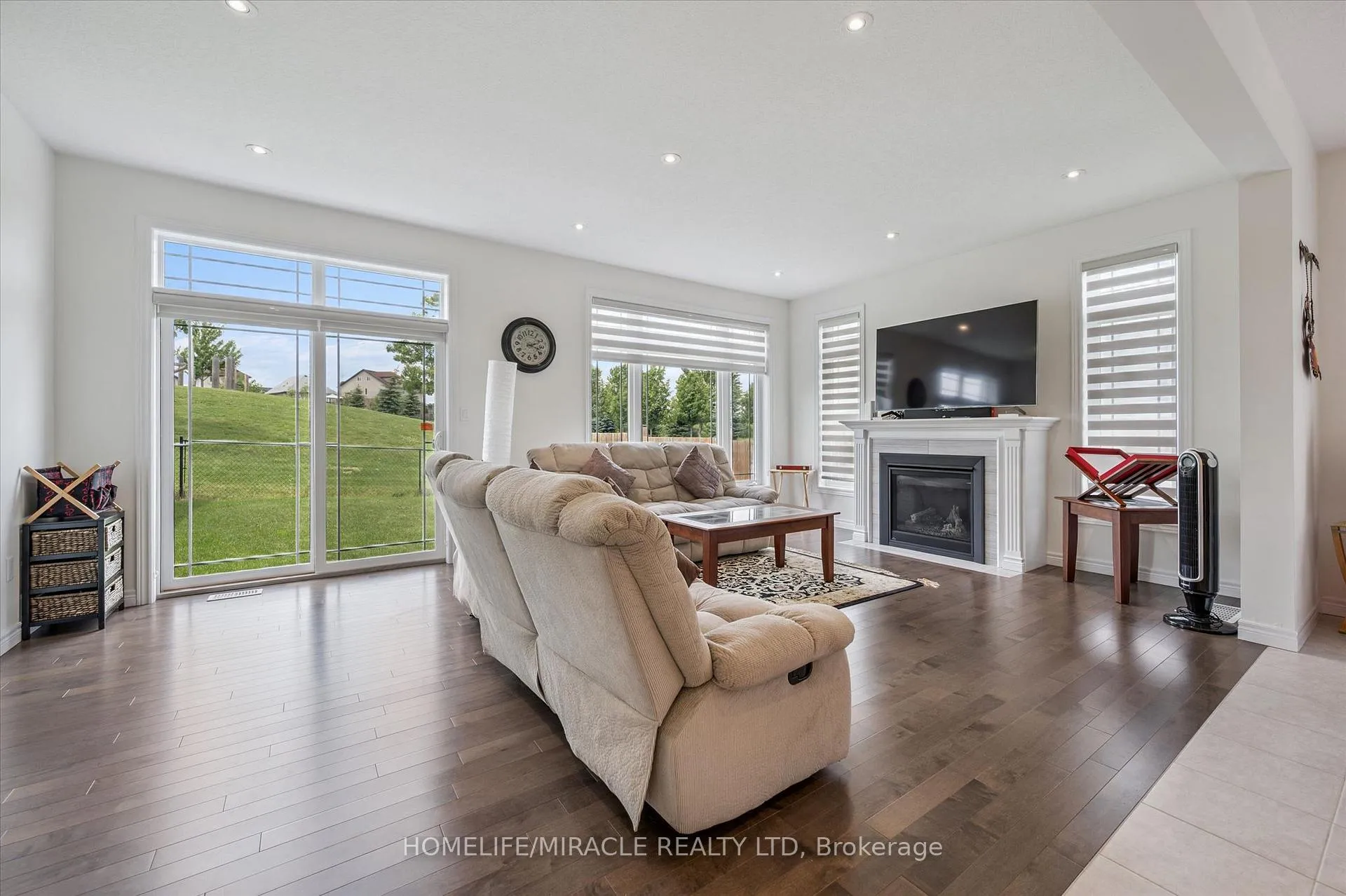 Photo 15 of 153 Rivertrail Avenue, Kitchener, Idlewood/Lackner Woods — HOMEH