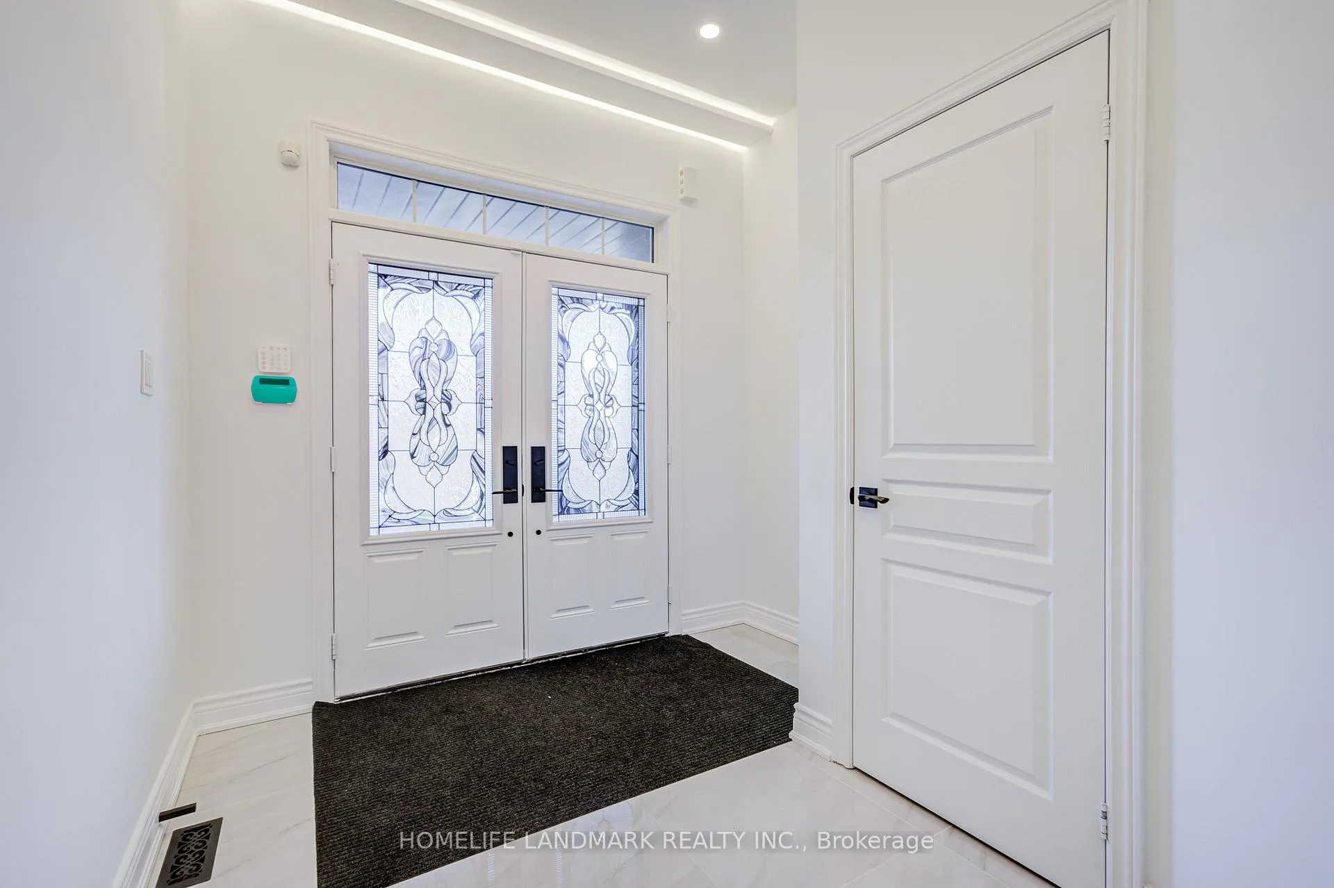 Photo 3 of 24 Haskett Drive, Markham, Cedar Grove — HOMEH
