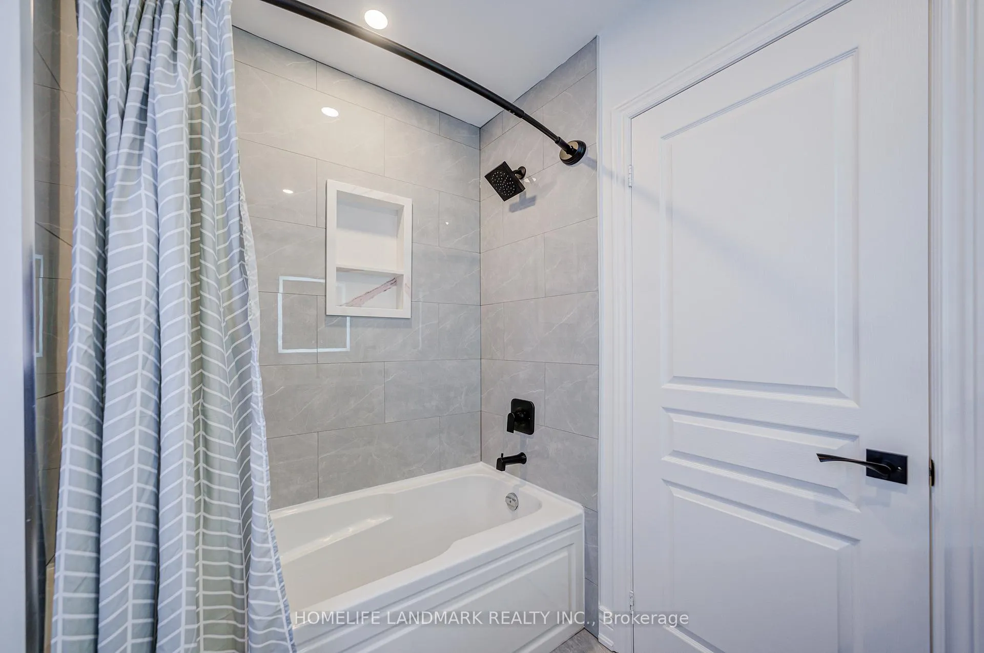 Photo 32 of 24 Haskett Drive, Markham, Cedar Grove — HOMEH