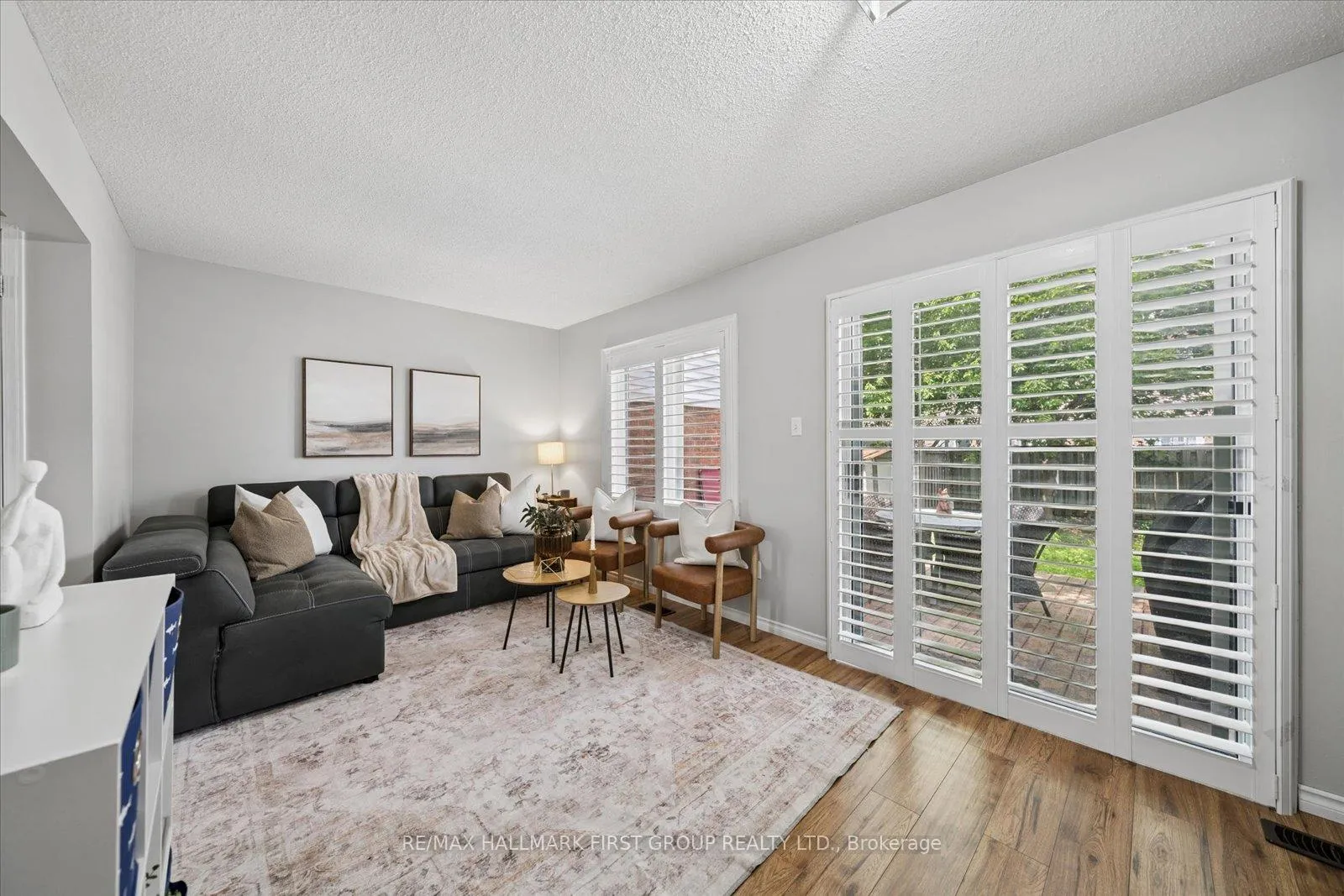 Photo 2 of 95 Vail Meadows Crescent, Clarington, Bowmanville — HOMEH