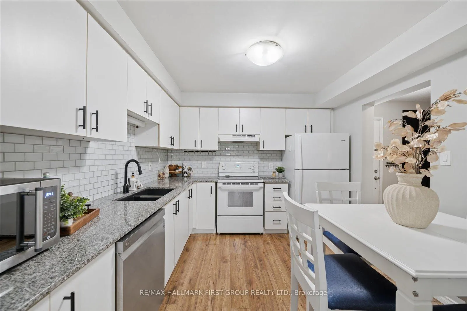 Photo 7 of 95 Vail Meadows Crescent, Clarington, Bowmanville — HOMEH