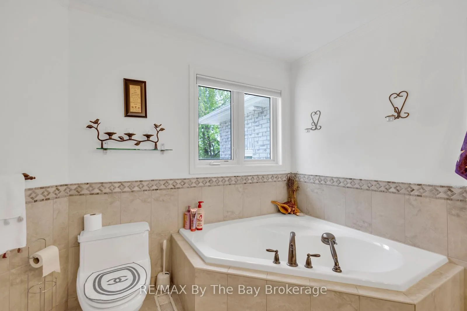 Photo 20 of 2569 Lockhart Road, Innisfil, Rural Innisfil — HOMEH