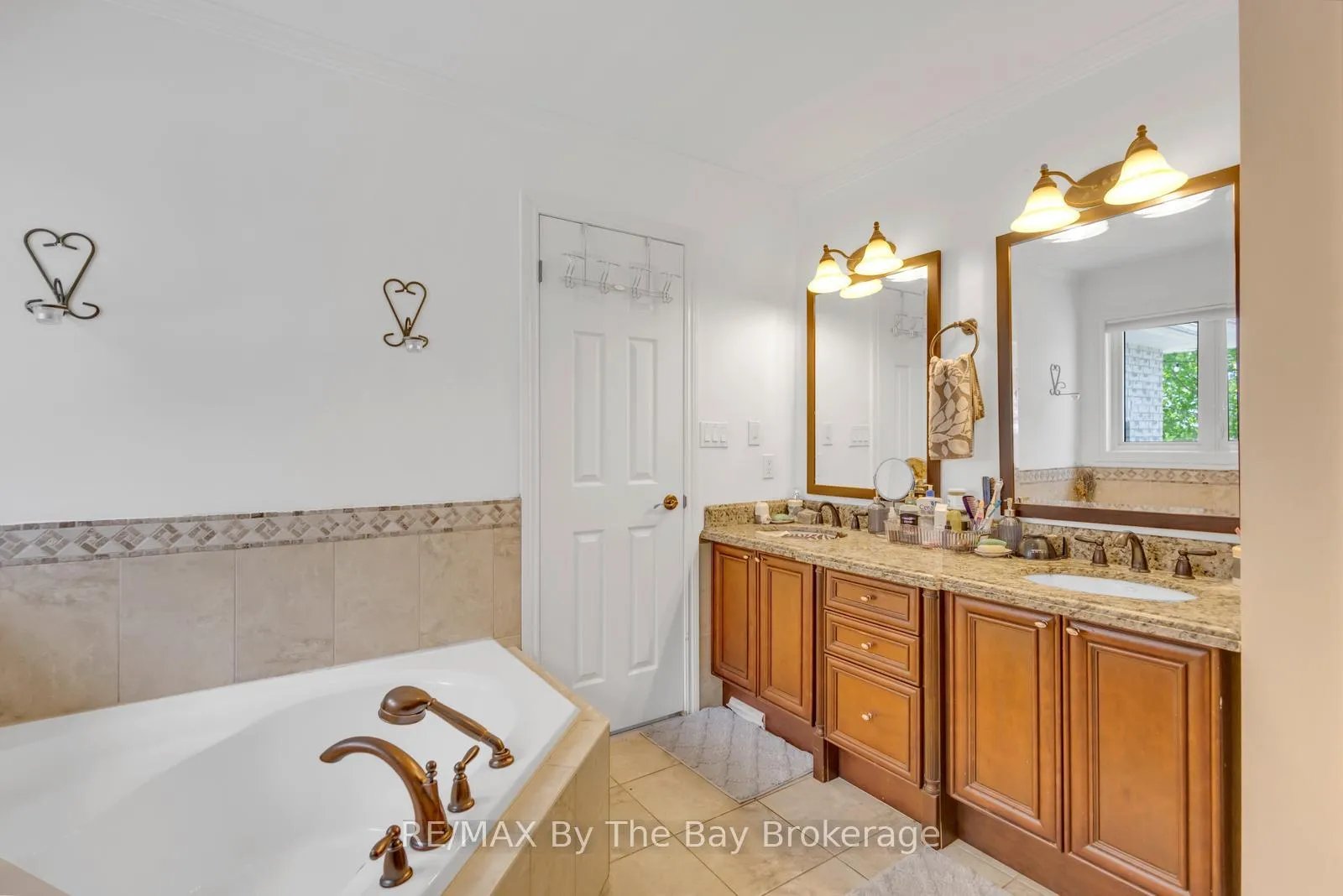 Photo 21 of 2569 Lockhart Road, Innisfil, Rural Innisfil — HOMEH
