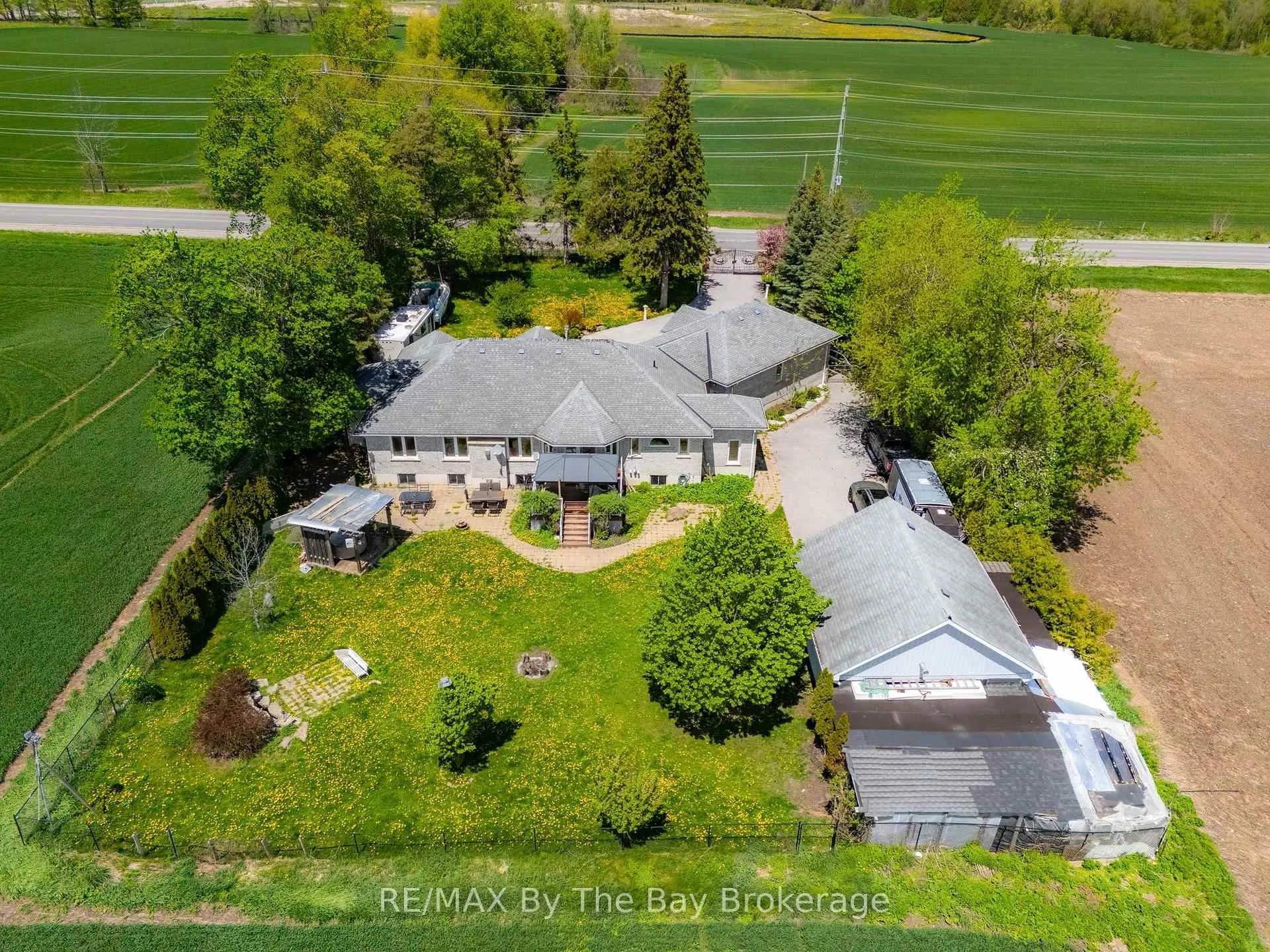Photo 42 of 2569 Lockhart Road, Innisfil, Rural Innisfil — HOMEH