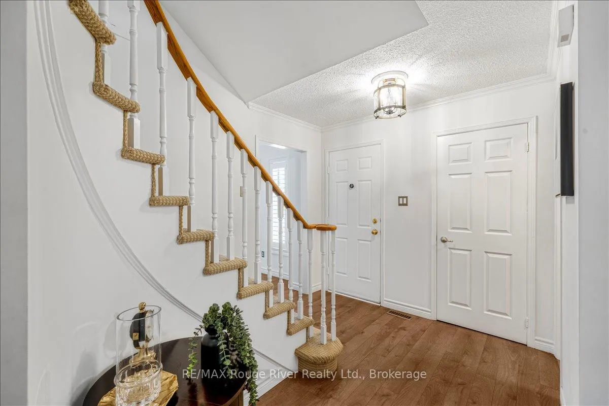Photo 4 of 5 Gurr Crescent, Ajax, Central West — HOMEH