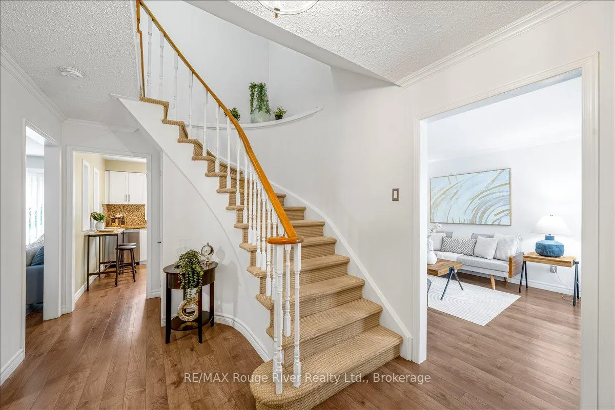 Photo 5 of 5 Gurr Crescent, Ajax, Central West — HOMEH