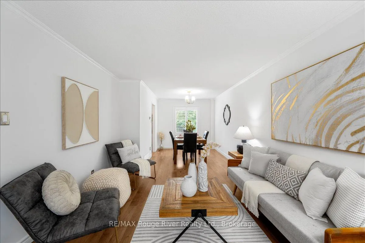 Photo 9 of 5 Gurr Crescent, Ajax, Central West — HOMEH