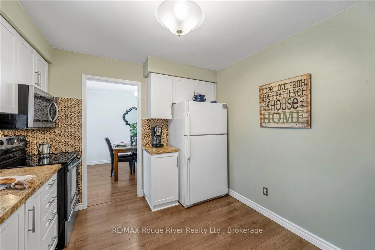 Photo 16 of 5 Gurr Crescent, Ajax, Central West — HOMEH