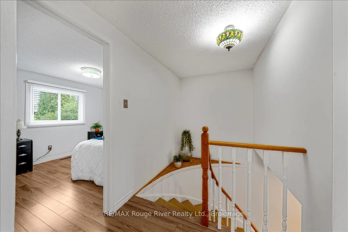 Photo 25 of 5 Gurr Crescent, Ajax, Central West — HOMEH