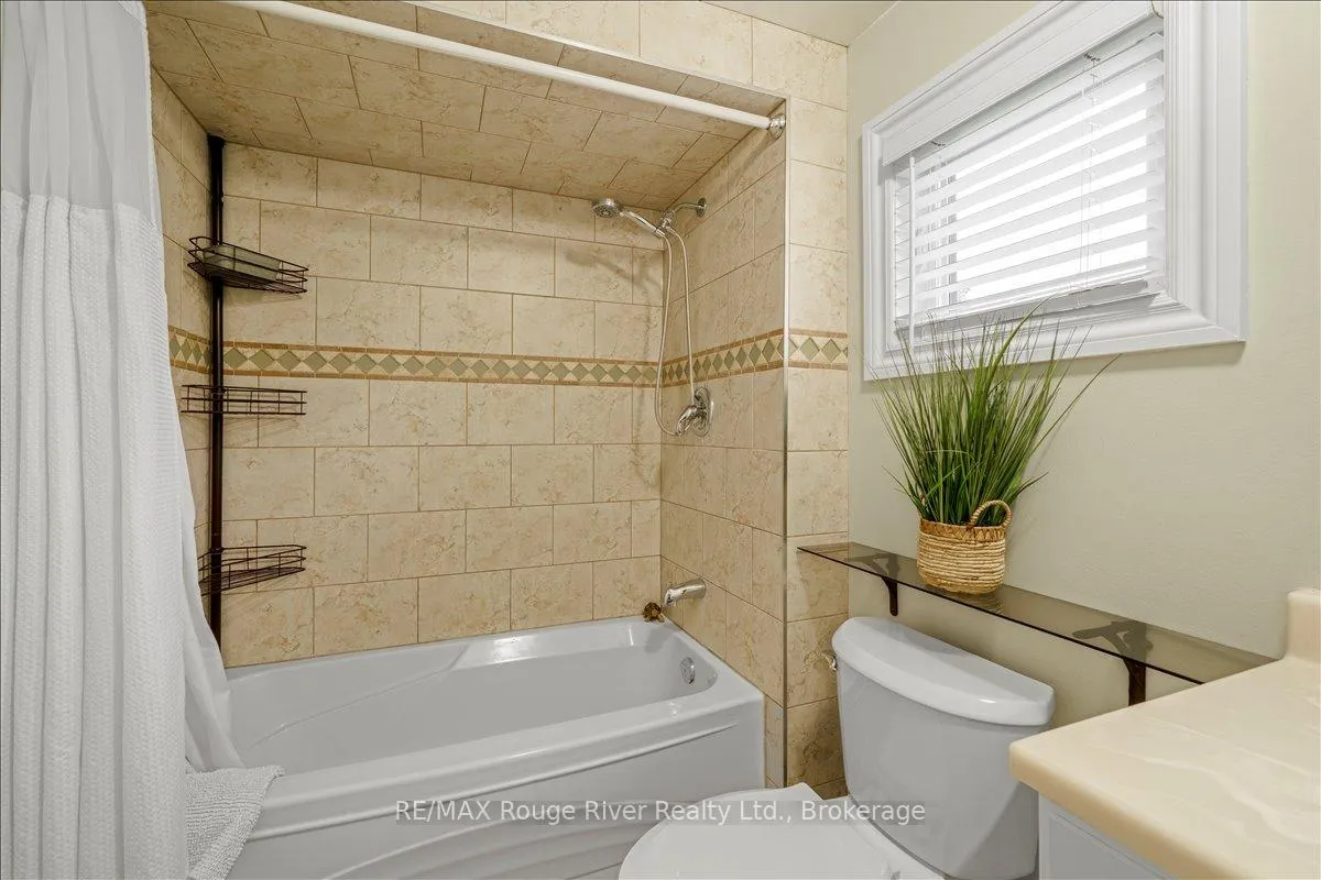 Photo 30 of 5 Gurr Crescent, Ajax, Central West — HOMEH