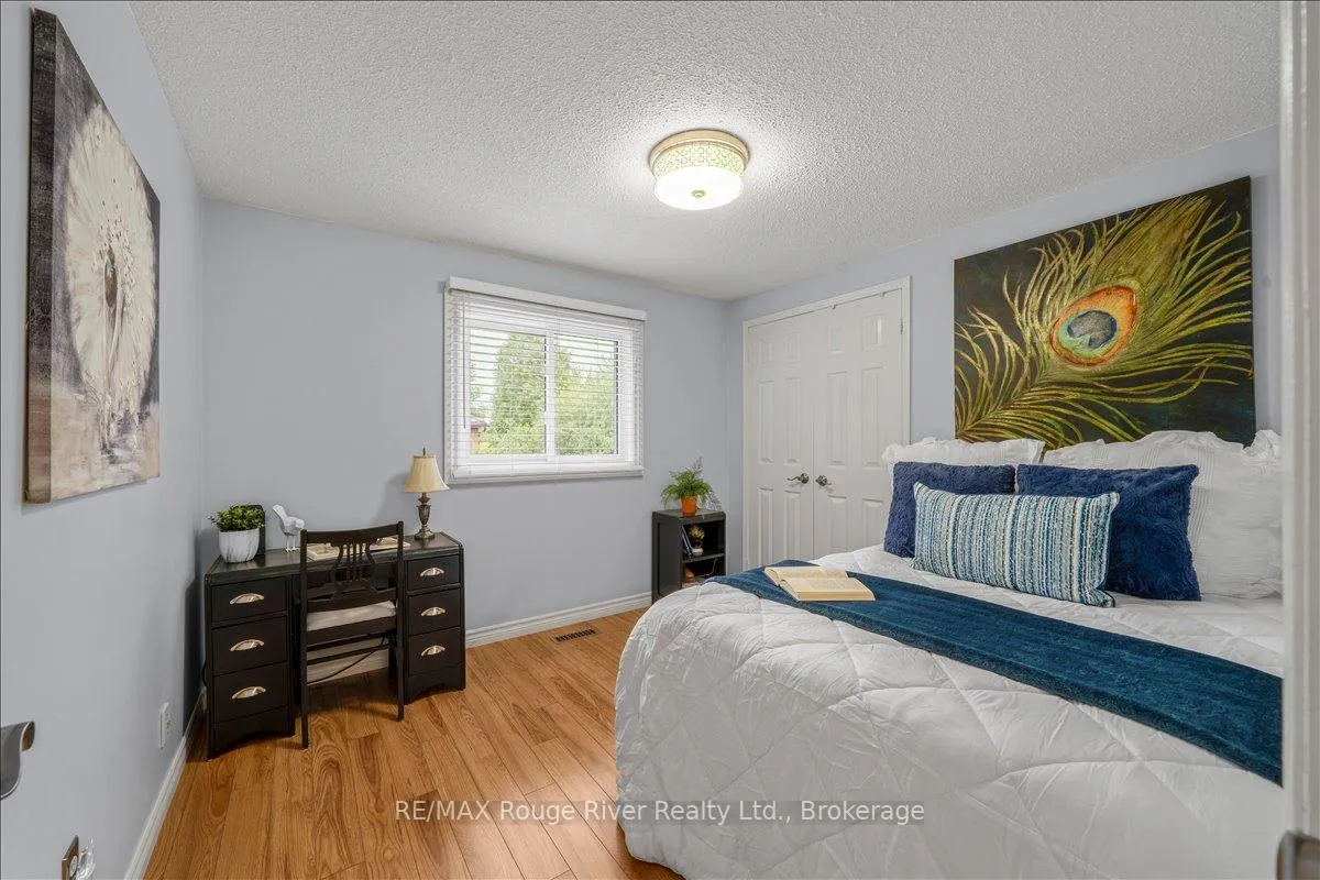 Photo 31 of 5 Gurr Crescent, Ajax, Central West — HOMEH