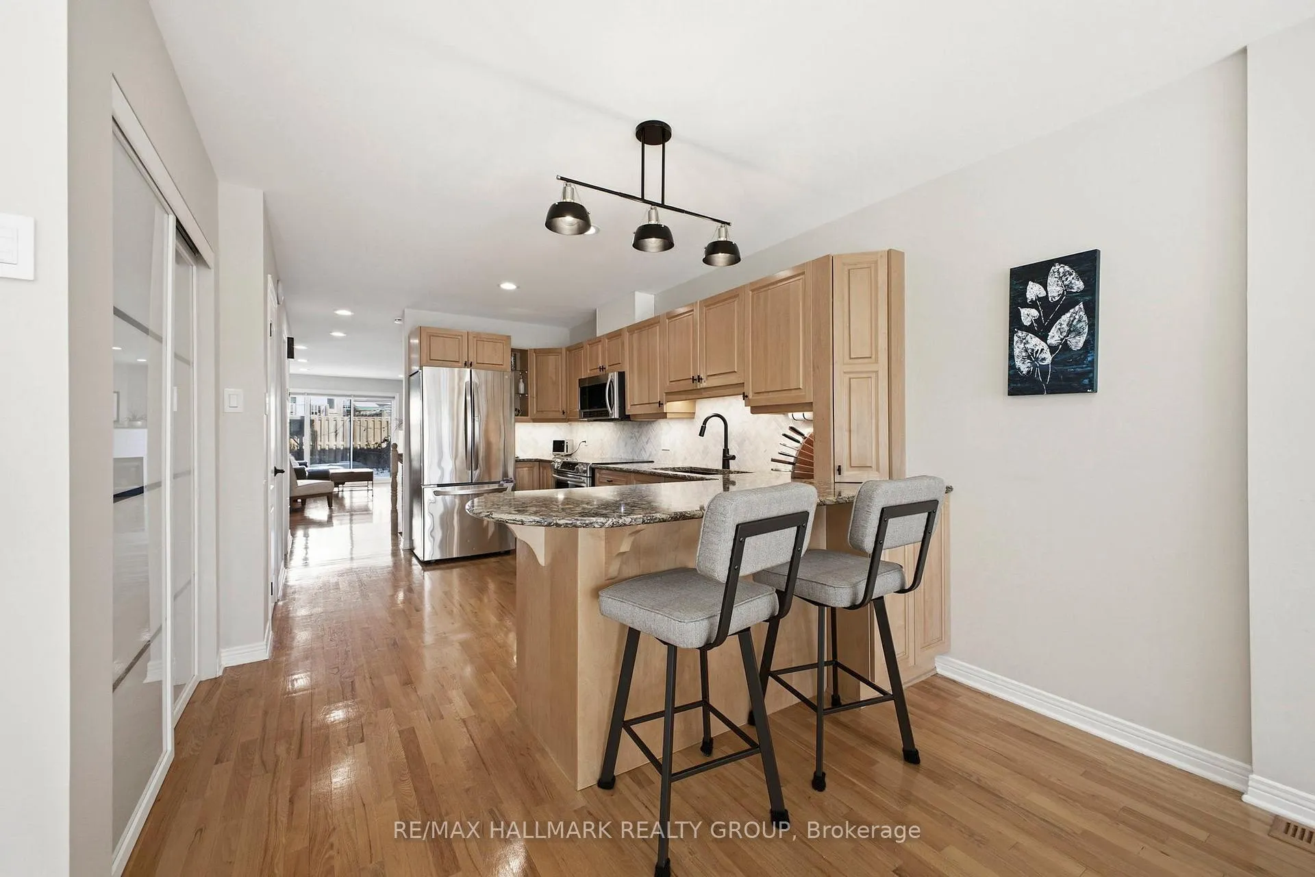 Photo 6 of 303B James Street, Ottawa, Ottawa Centre — HOMEH
