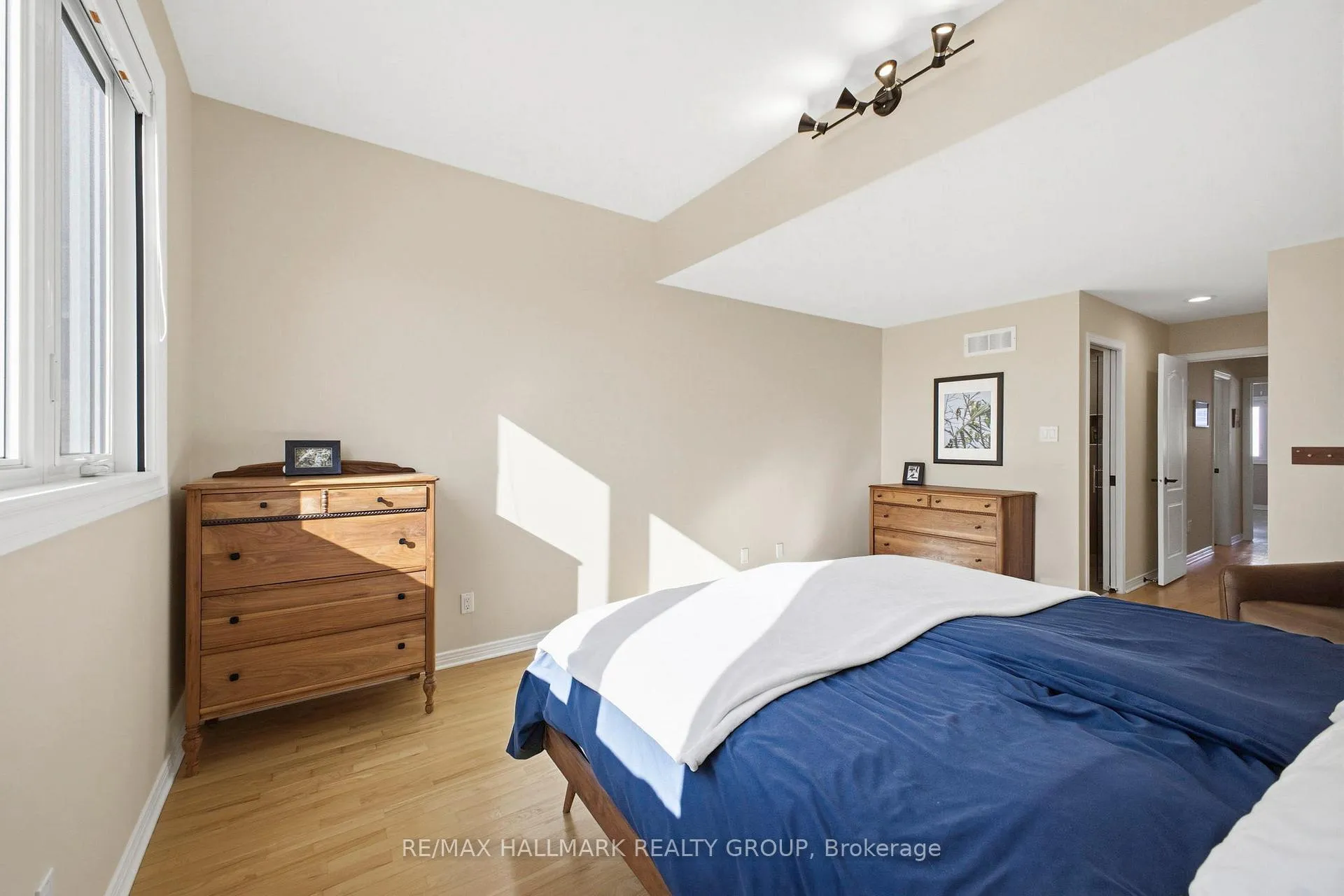 Photo 23 of 303B James Street, Ottawa, Ottawa Centre — HOMEH