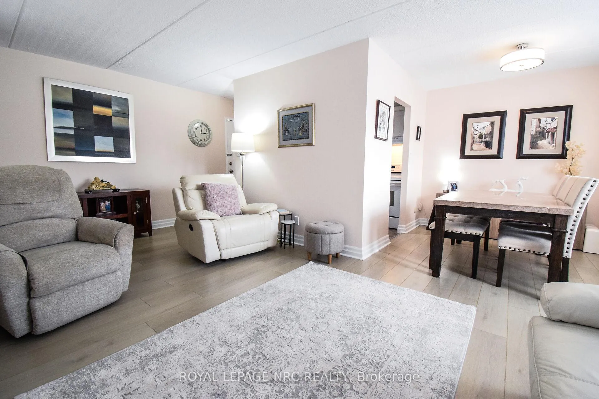 Photo 6 of Unit 320, 198 Scott Street, St. Catharines, Fairview — HOMEH
