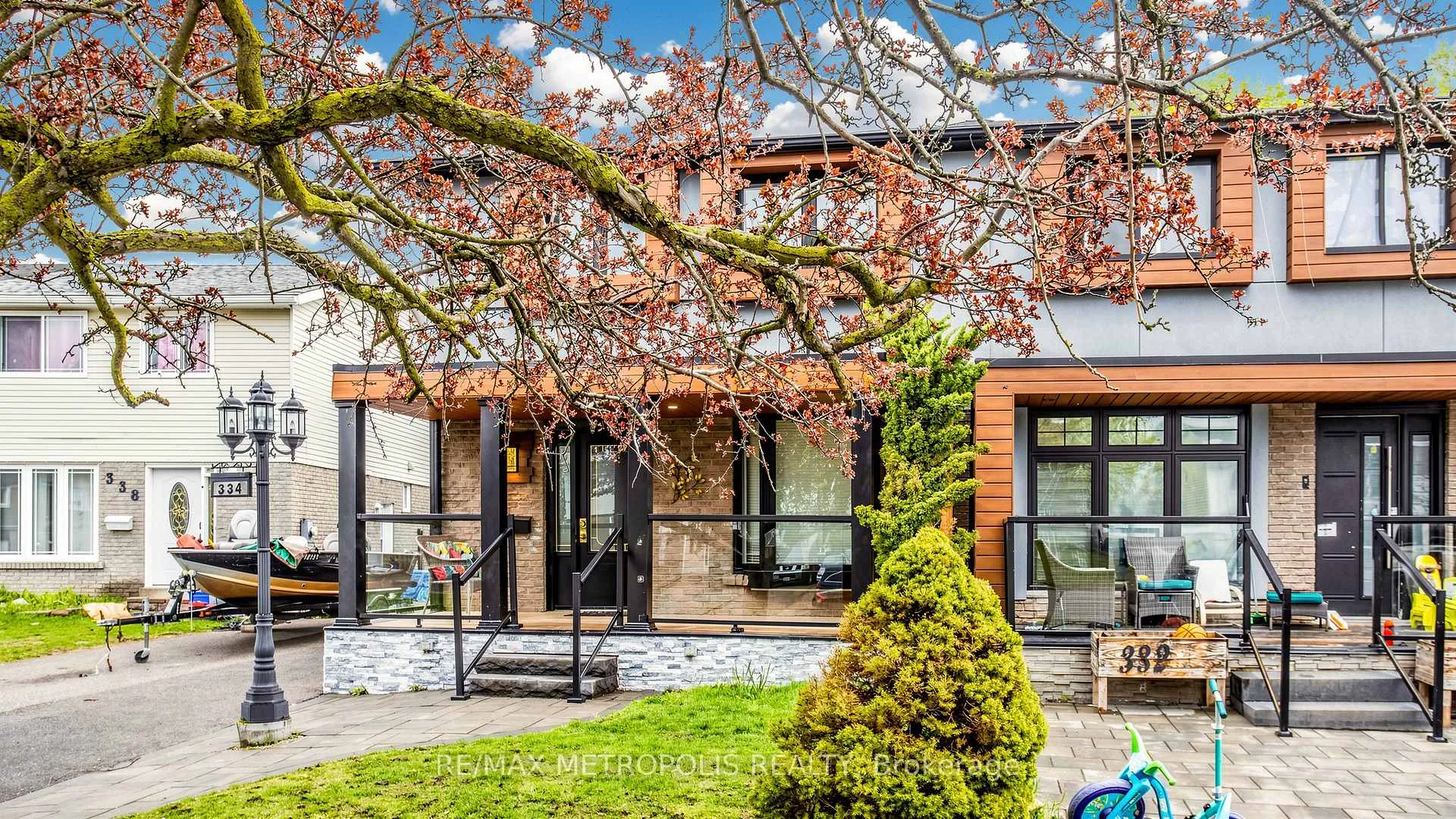 Photo 2 of 334 Killarney Court, Oshawa, Lakeview — HOMEH