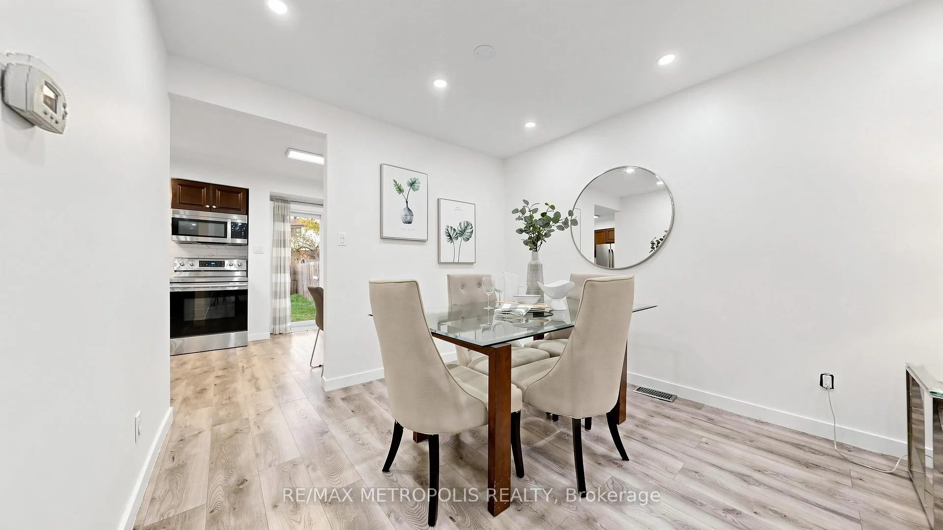 Photo 8 of 334 Killarney Court, Oshawa, Lakeview — HOMEH