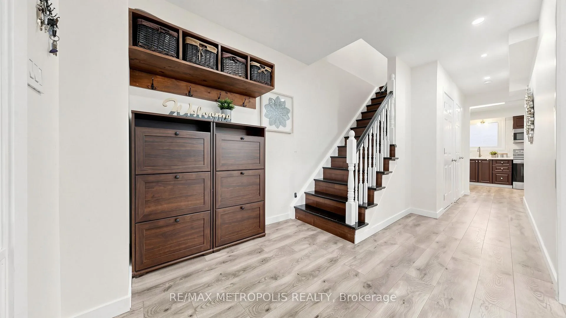 Photo 14 of 334 Killarney Court, Oshawa, Lakeview — HOMEH