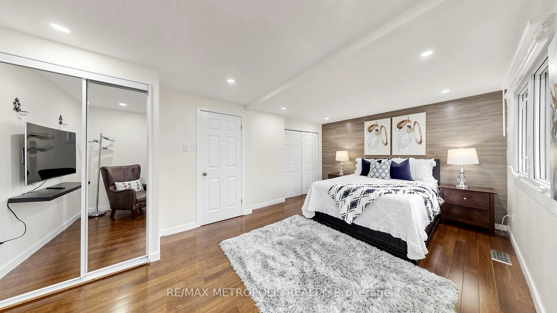 Photo 17 of 334 Killarney Court, Oshawa, Lakeview — HOMEH