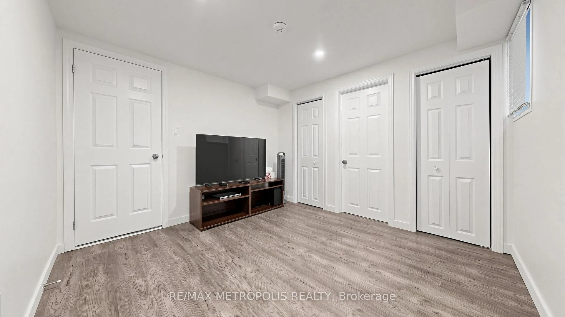 Photo 28 of 334 Killarney Court, Oshawa, Lakeview — HOMEH