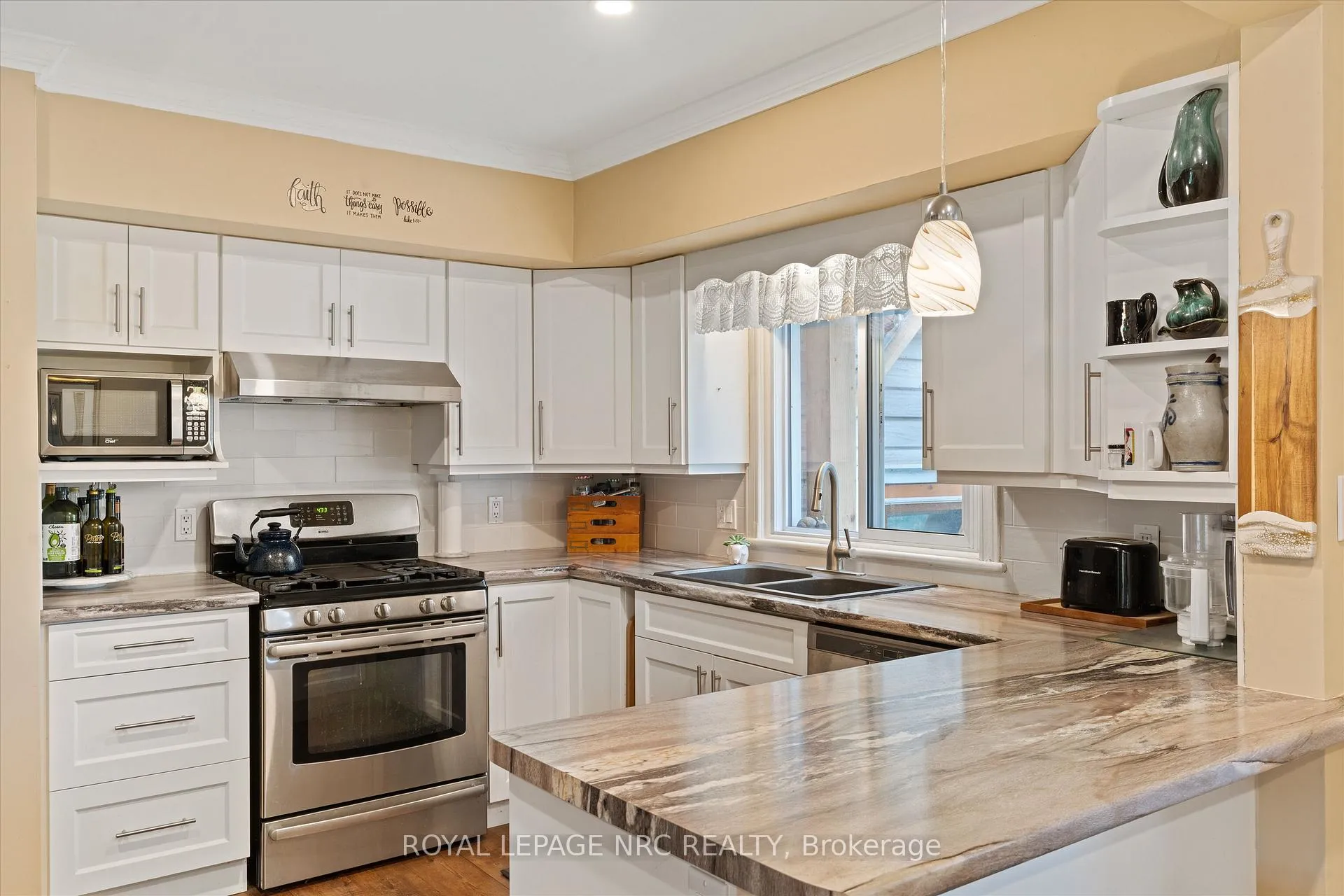 Photo 8 of 10 Wakelin Terrace, St. Catharines, Carlton/Bunting — HOMEH