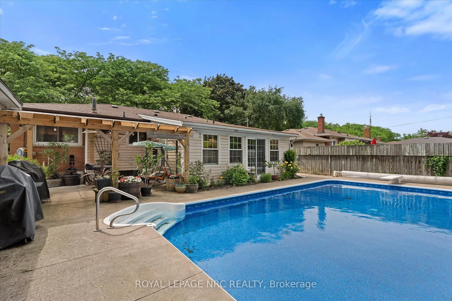 Photo 27 of 10 Wakelin Terrace, St. Catharines, Carlton/Bunting — HOMEH