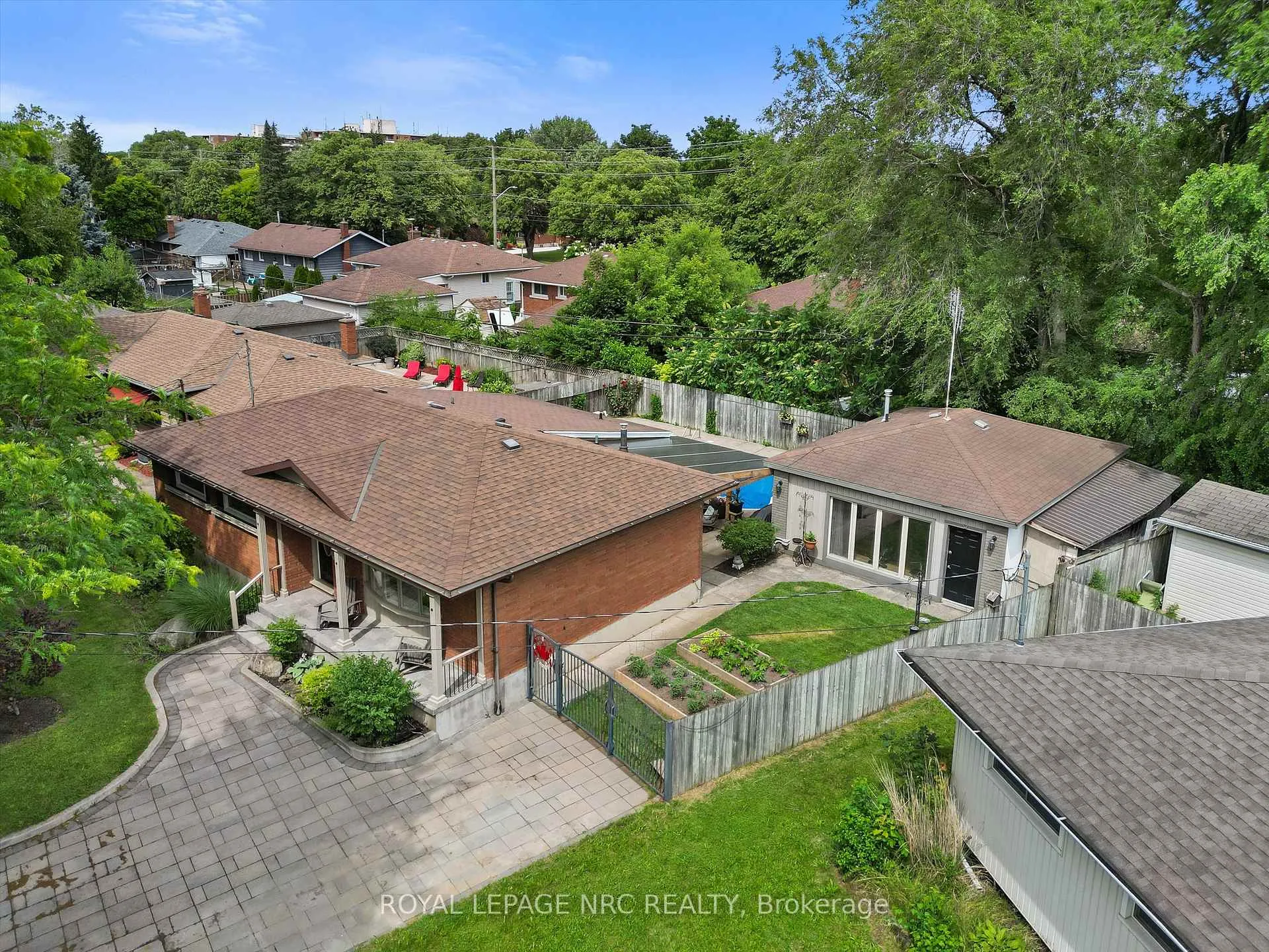 Photo 36 of 10 Wakelin Terrace, St. Catharines, Carlton/Bunting — HOMEH