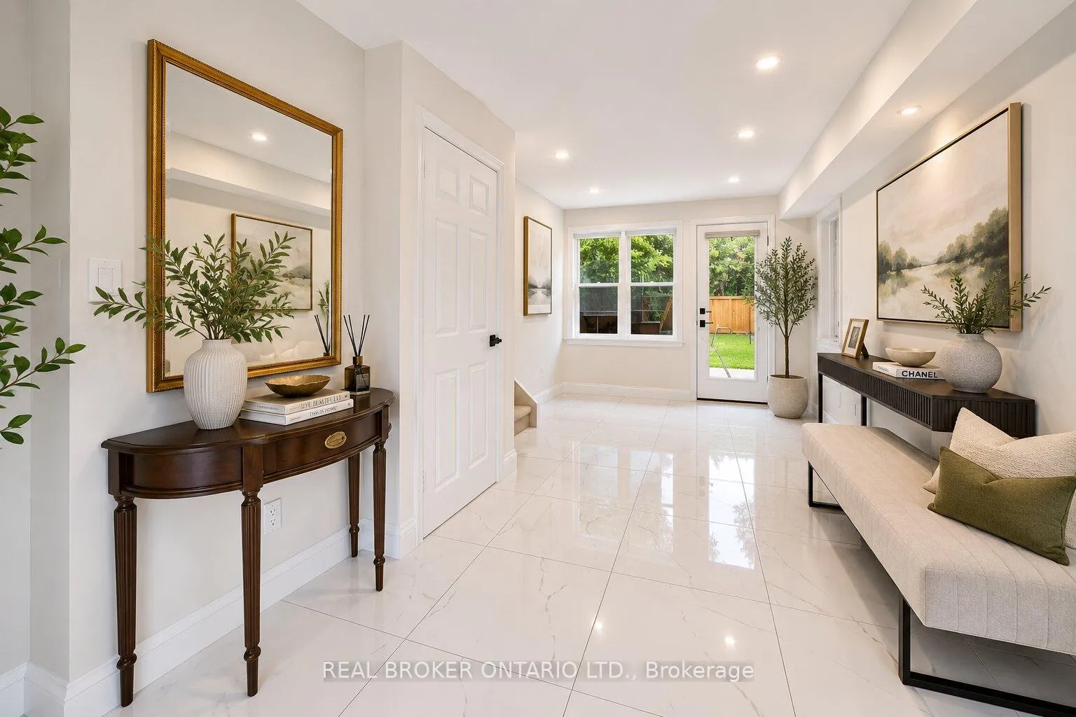 Photo 2 of 431 Walkers Line, Burlington, Shoreacres — HOMEH