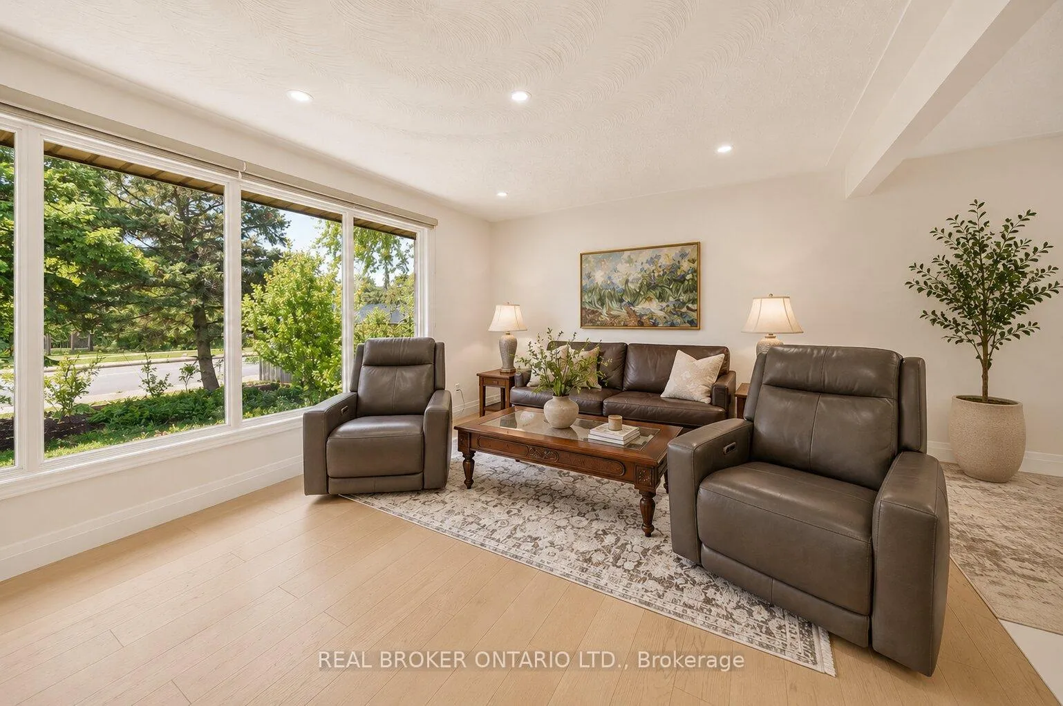 Photo 5 of 431 Walkers Line, Burlington, Shoreacres — HOMEH