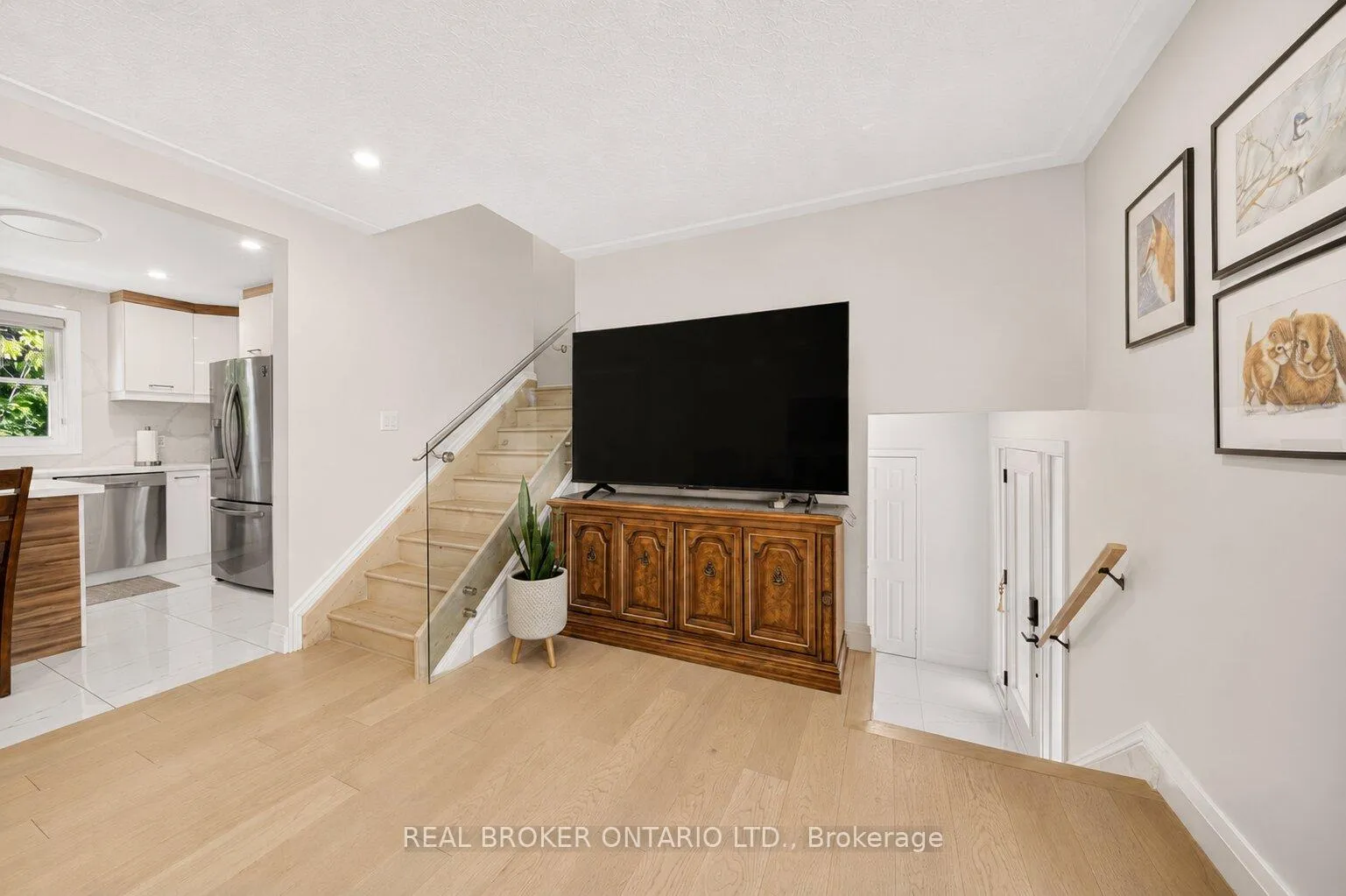 Photo 7 of 431 Walkers Line, Burlington, Shoreacres — HOMEH