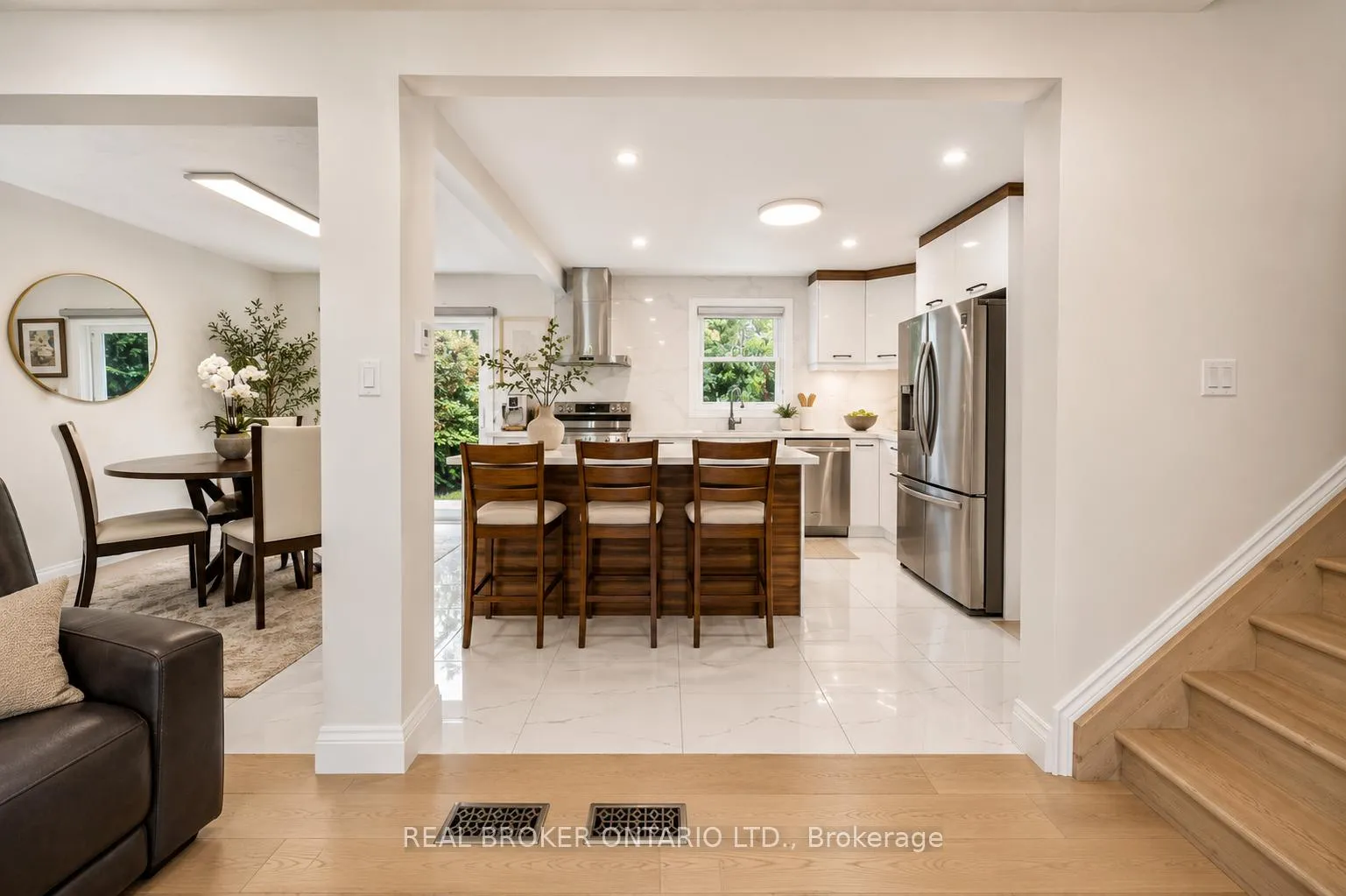 Photo 8 of 431 Walkers Line, Burlington, Shoreacres — HOMEH