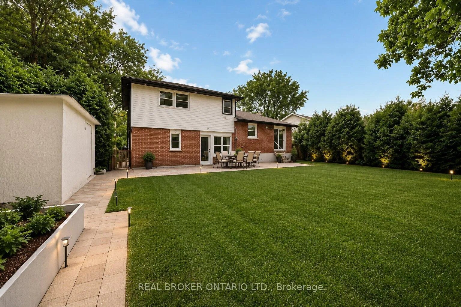 Photo 23 of 431 Walkers Line, Burlington, Shoreacres — HOMEH