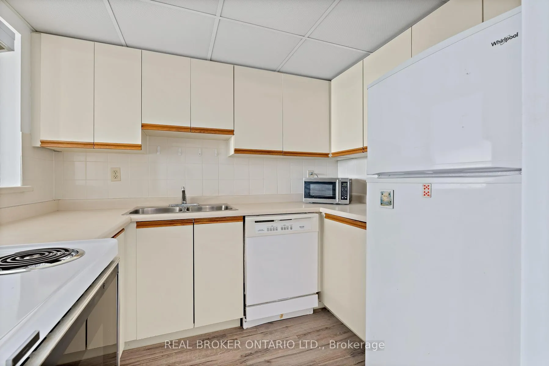 Photo 9 of Unit 705, 20 Mcfarlane Drive, Halton Hills, Georgetown — HOMEH