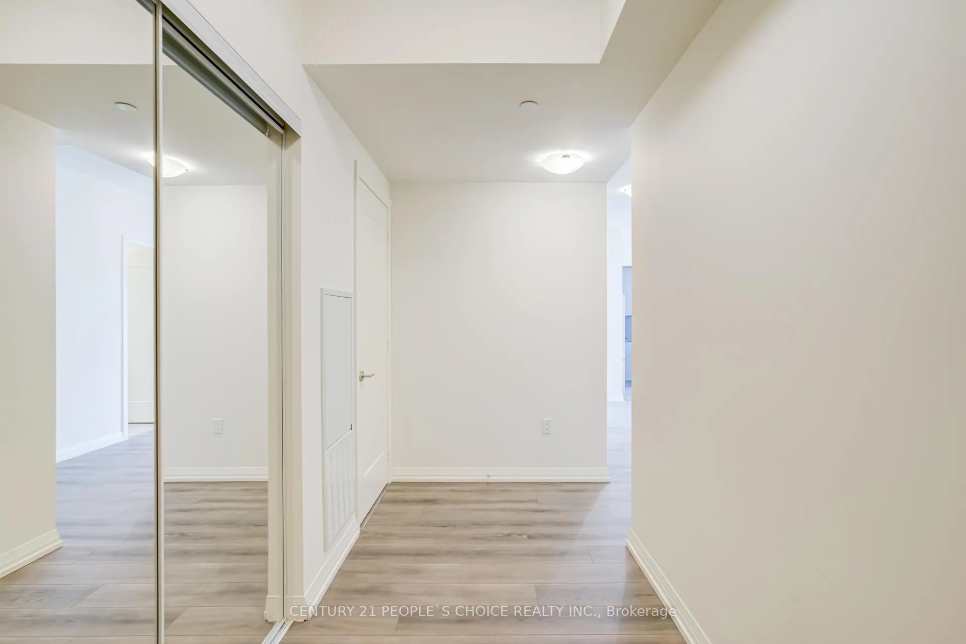 Photo 9 of Unit 2403, 27 Korda Gate, Vaughan, Vellore Village — HOMEH