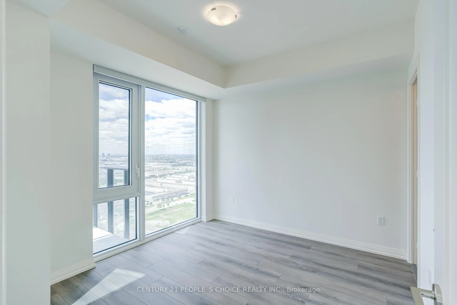 Photo 25 of Unit 2403, 27 Korda Gate, Vaughan, Vellore Village — HOMEH