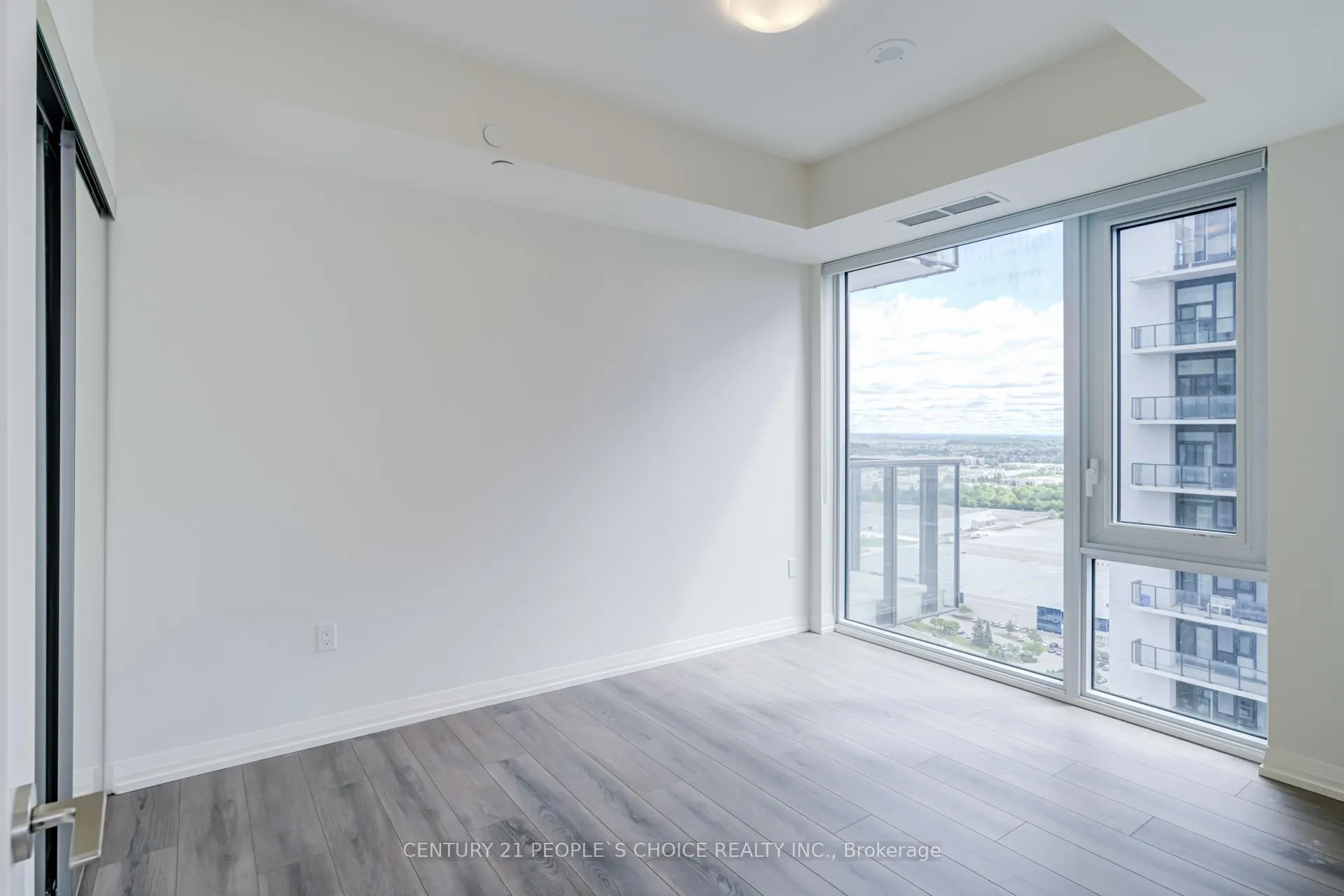 Photo 32 of Unit 2403, 27 Korda Gate, Vaughan, Vellore Village — HOMEH