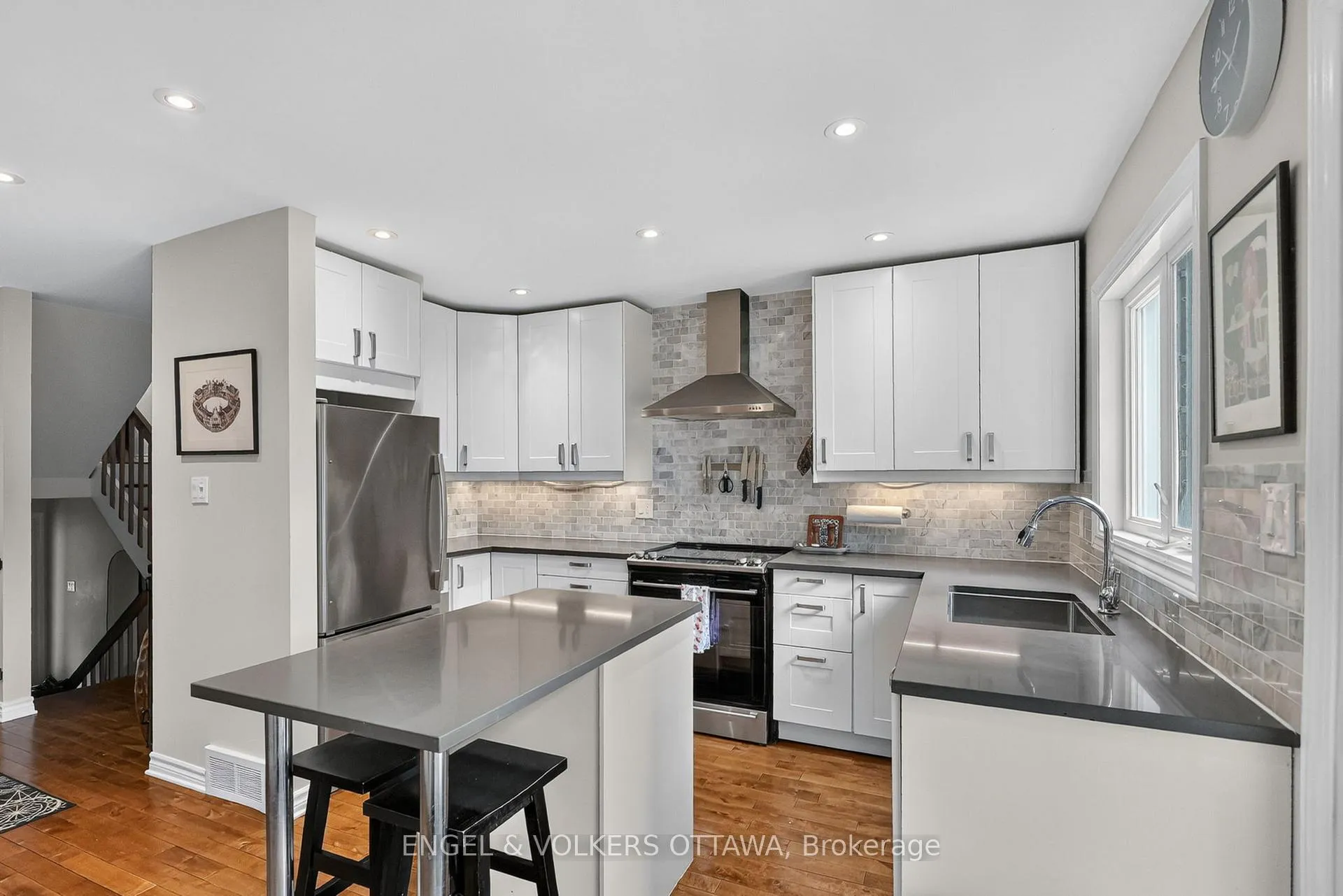 Photo 7 of 258 Carillon Street, Ottawa, Vanier — HOMEH