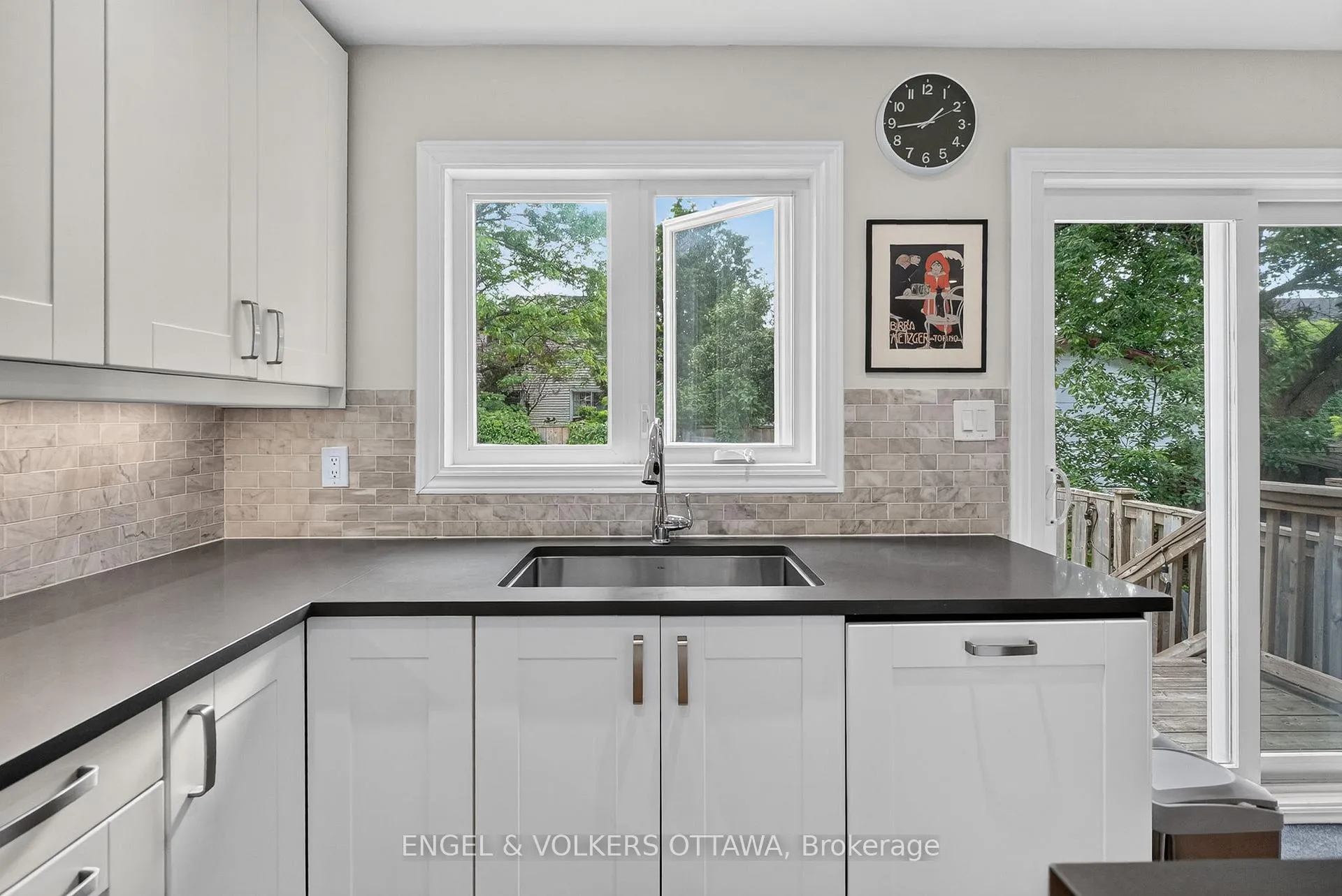 Photo 9 of 258 Carillon Street, Ottawa, Vanier — HOMEH