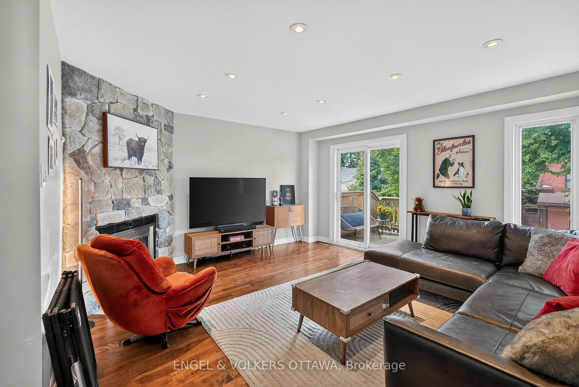 Photo 14 of 258 Carillon Street, Ottawa, Vanier — HOMEH