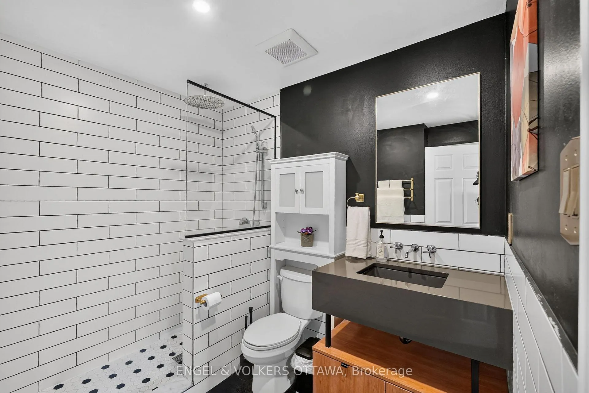 Photo 20 of 258 Carillon Street, Ottawa, Vanier — HOMEH