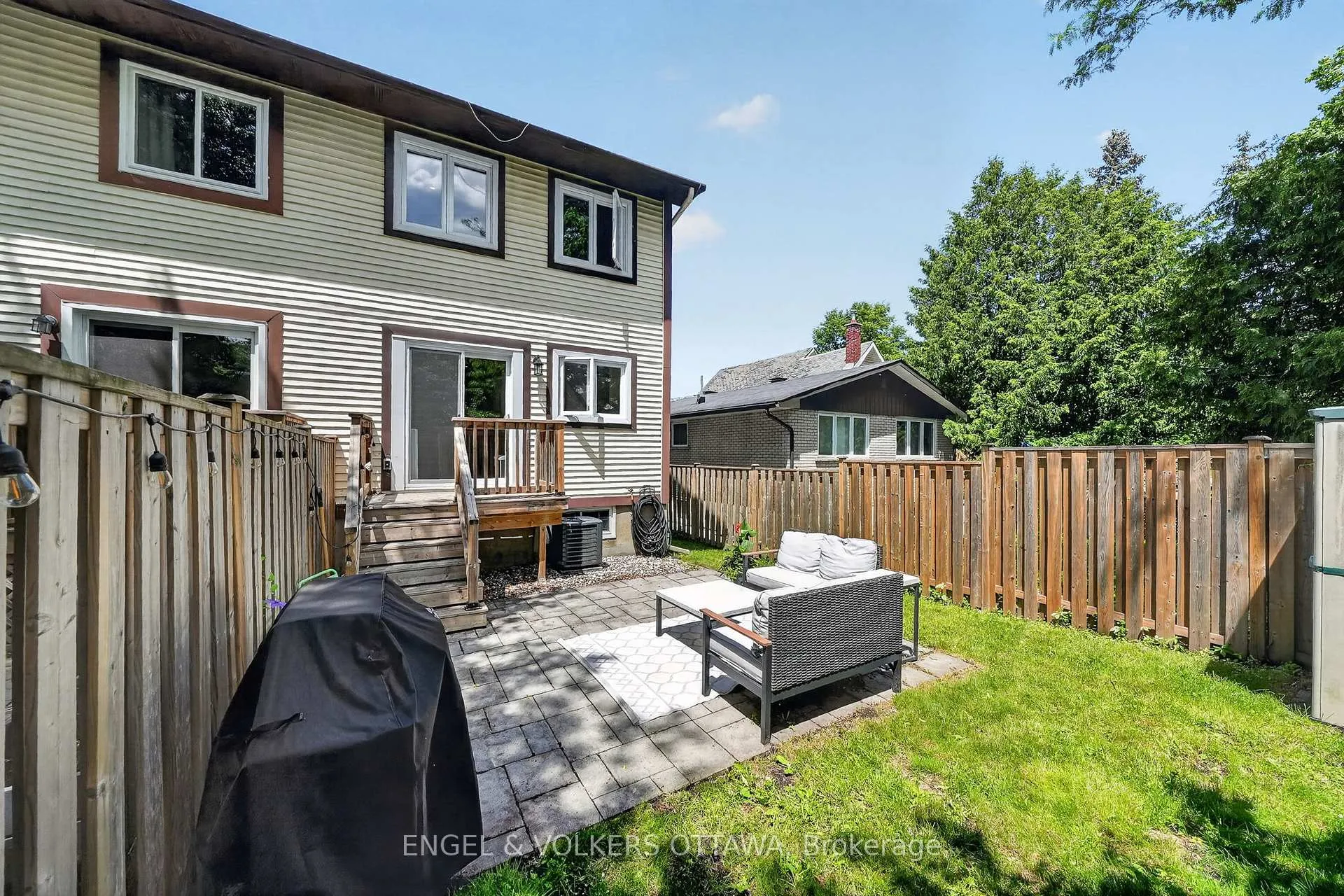 Photo 25 of 258 Carillon Street, Ottawa, Vanier — HOMEH
