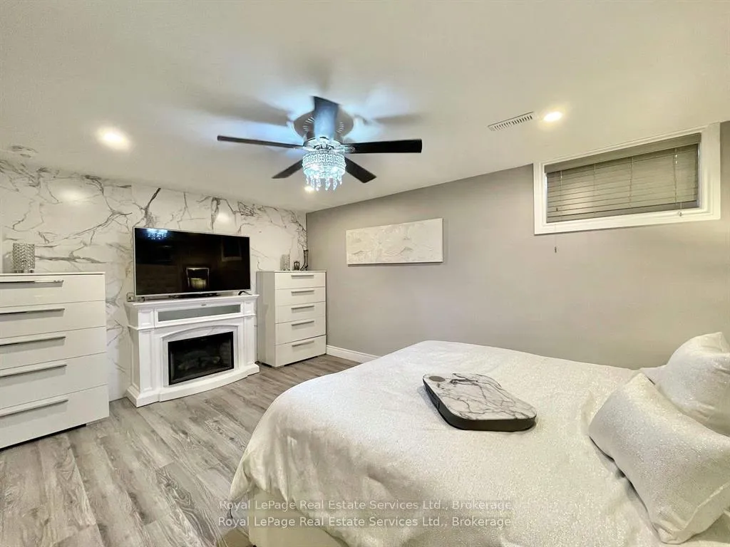 Photo 25 of 184 Dundas Street E, Hamilton, Waterdown — HOMEH